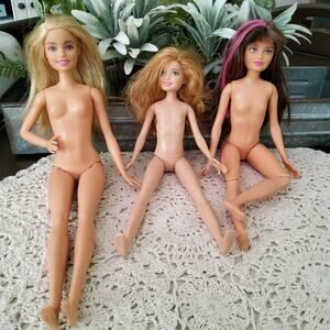 Mattel Barbie Doll Set of 3 Lot Barbie Skipper Stacie Pink Hair No Clothes